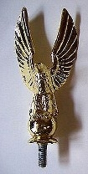 AE 020G,  Adler Gold, klein f. Fahnenstange