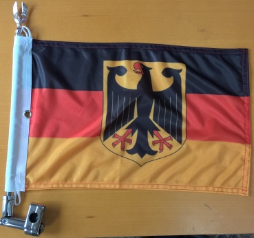 Deutschland mit Bundesadler, 40 x 28cm. Im Angebot eine Motorradfahne 40 x 28 cm. 2 Fahnen zu einer Fahne vernäht