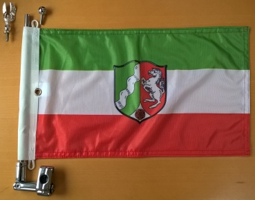 Nordrhein-Westfalen mit Wappen, 40 x 28 cm. Eine Motorradfahne 40 x 28 cm. 2 Fahnen zu einer Fahne vernäht