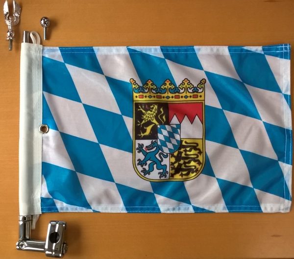 Bayern mit Wappen, 40 x 28 cm. Eine Motorradfahne 40 x 28 cm. 2 Fahnen zu einer Fahne vernäht