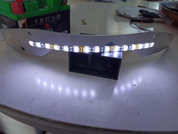 CBB-Weiß ,  GL 1500, Chrom Bugblende mit LED Strip in Weiß, siehe Bild auch in anderen Farben lieferbar