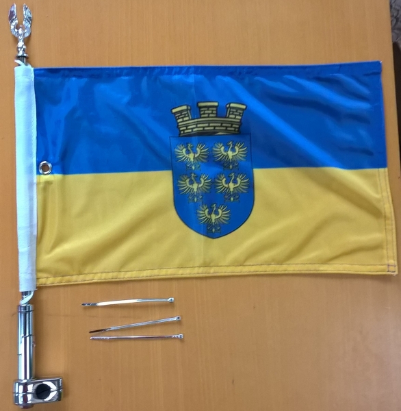 Niederösterreich mit Wappen,  Eine Motorradfahne 40 x 28 cm. 2 Fahnen zu einer Fahne vernäht